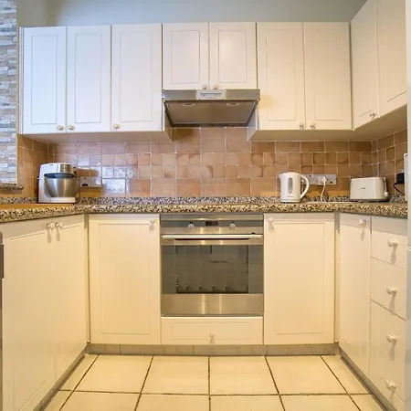 Limnaria Gardens H 202 Pafos