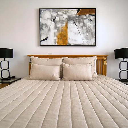 Limnaria Gardens H 202 Διαμέρισμα *