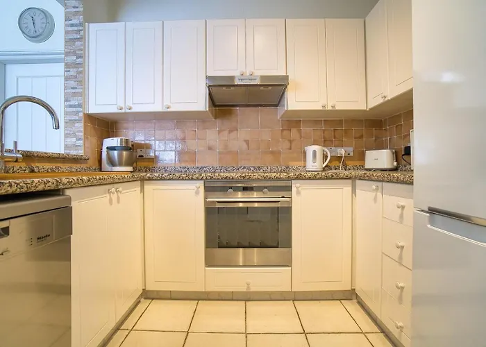 Limnaria Gardens H 202 Paphos