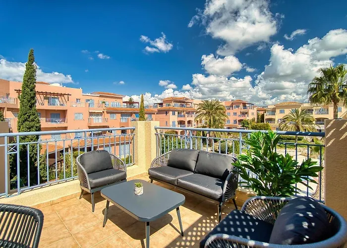 Limnaria Gardens H 202 Paphos